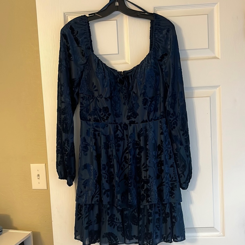 Women’s dark blue dress.